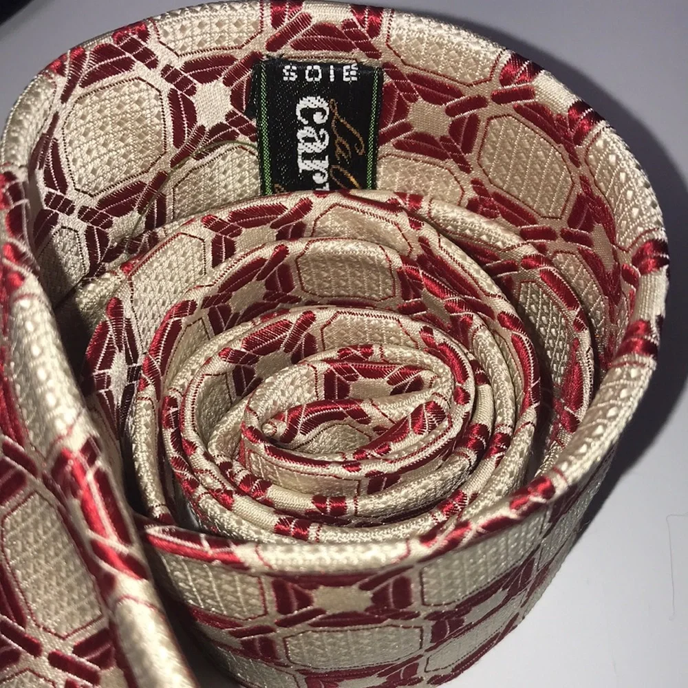 La Cravate Carven Paris Men’s Vintage Red Cream Octagon Geometrical Pattern Tie